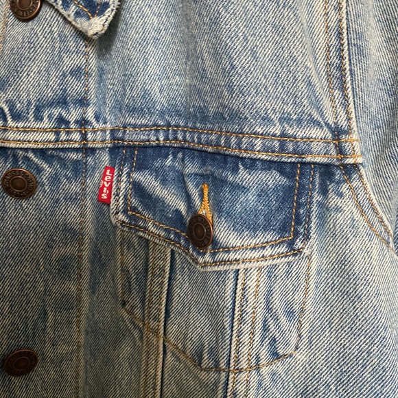 Levi’s Jean jacket - Picture 3 of 4